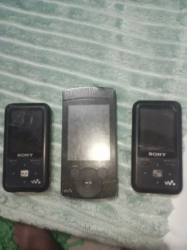 3 Walkman Sony (Para Peças, Conserto ou Coleção), LEIA O ANÚNCIO