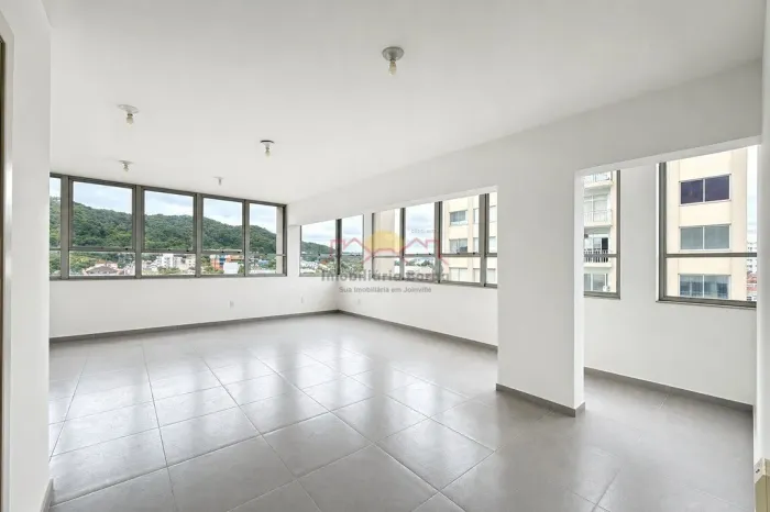 SALA COMERCIAL NO CENTRO DE JOINVILLE