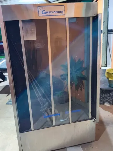 Máquina de assar frango da marca gatromaq