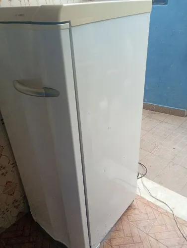 Freezer vertical Eletrolux 180 litros