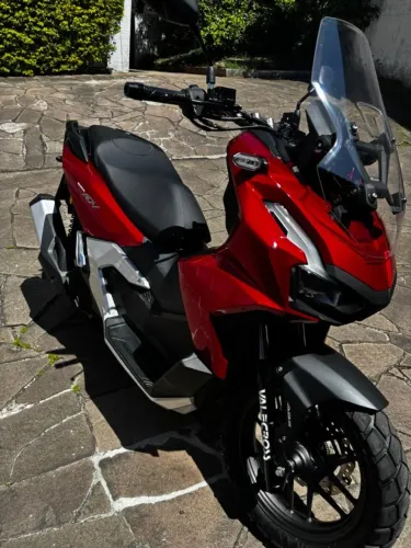 Honda ADV 160cc Vermelha 25/26