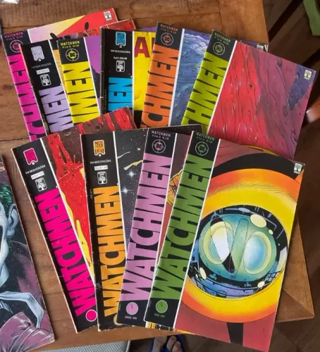 Watchmen Completo - Mistura 12 + 6 edições Abril (usado bom estado)