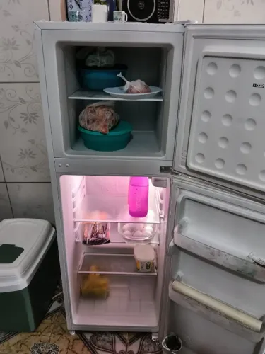 Geladeira Refrigerador Compacto HQ Defrost 150 Litros HQ-150RDF