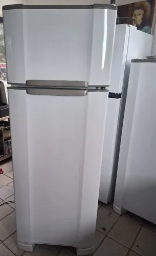 Geladeira Esmatec