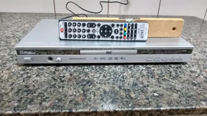 DVD Philco com Karaoke
