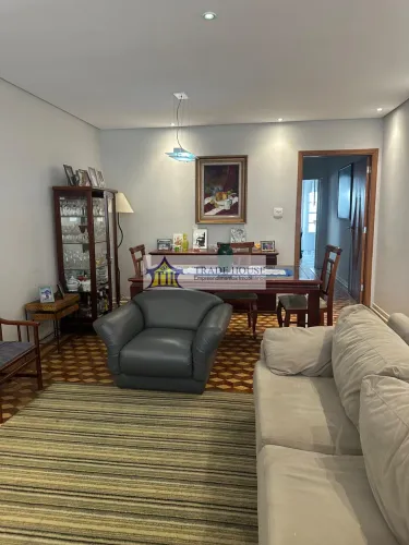 Casa em Vila Gumercindo - São Paulo