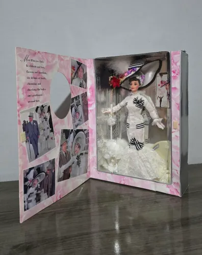 Barbie as Eliza Doolittle in My Fair Lady (Mattel, 1995) - Hollywood Legends Collection