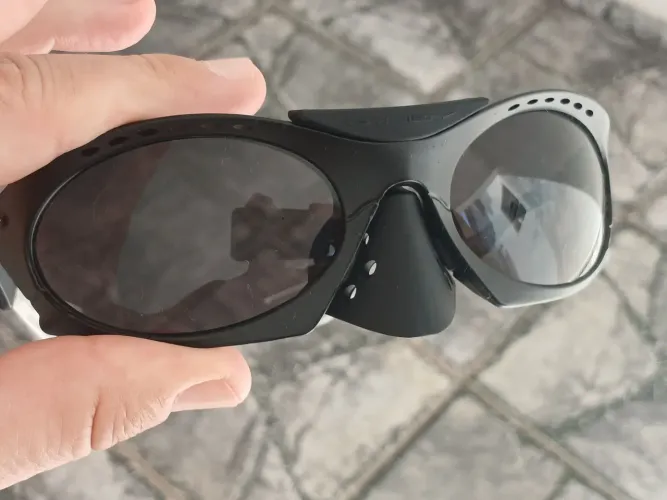 Óculos ORIGINAL OAKLEY PLANTARIS seminovo. Estudo troca por relógios originais masculinos