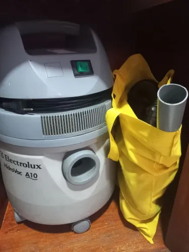 Aspirador Electrolux Hidrovac A10 127v