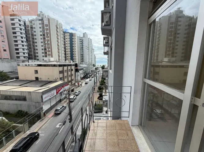 Apartamento para Venda em Florianópolis, Centro, 2 dormitórios, 1 banheiro, 1 vaga