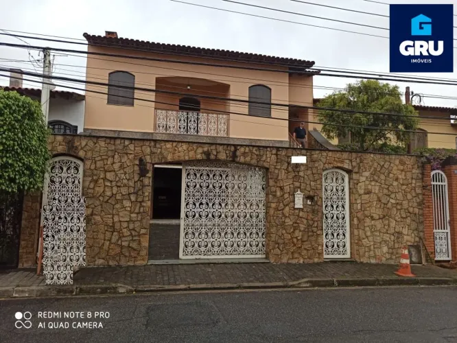 Sobrado Próx. a Favos de Mel na Vila Rosália