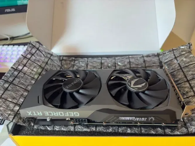 RTX 3060 12GB Zotac - Caixa Original (7 meses de uso)