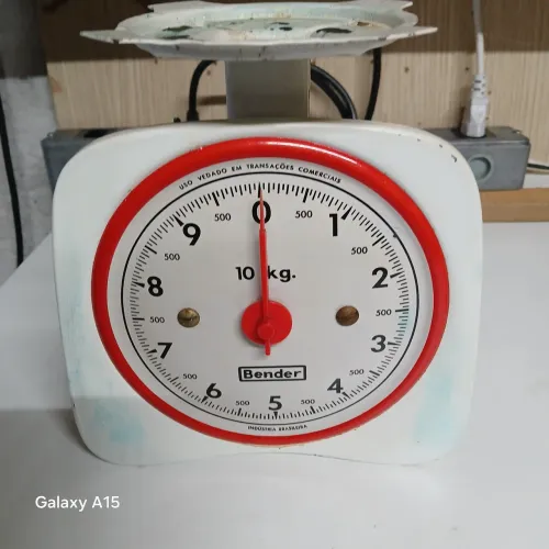 Vendo essa balança antigo funcionando perfeitamente