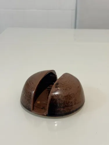 Esfera Cerâmica Artesanal Marrom - Peça Decorativa