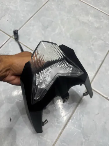 Vendo lanterna traseira original Honda e capacete norisk 58