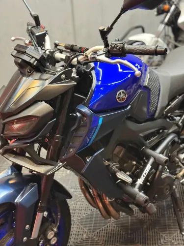 MT-09 com Jeskap Gp2r e outros Acessórios 