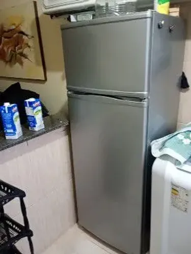Vendo geladeira Eletrolux