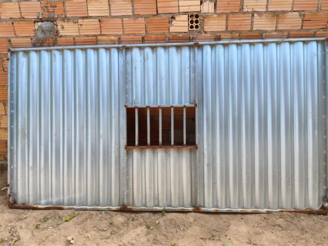 Vende se Portão De Ferro Metalon Forjado