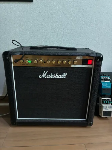 Amplificador Marshall Valvulado DSL20