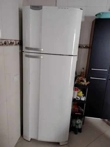 Geladeira Super Freezer Electrolux - Modelo DC49A  462l - somente retirada.
