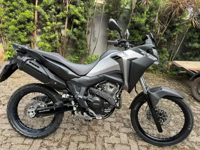 HONDA XRE 300 SAHARA 2024