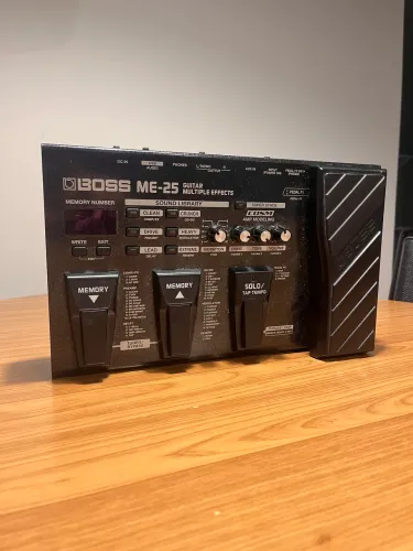 Boss ME-25 Pedaleira para Guitarra + Fonte