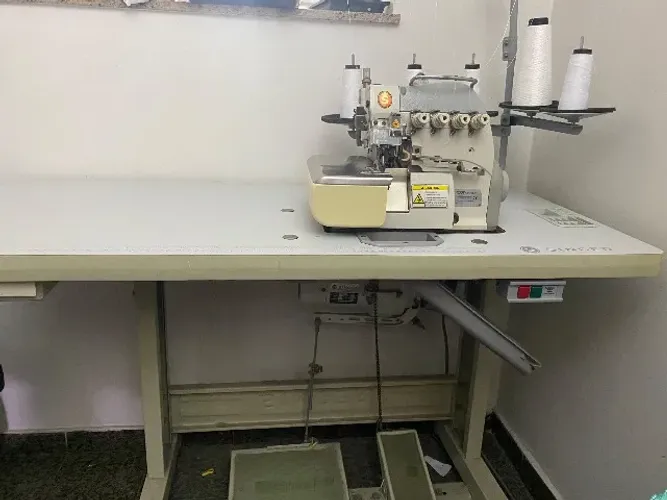 Máquina De Costura Interlock Industrial, 2 Agulhas, 5 Fios