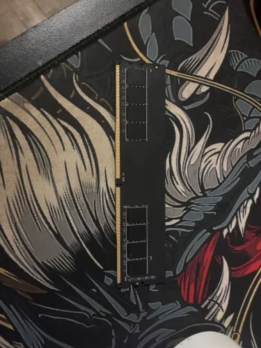 Memória RAM 8GB DDR4 3000MHz - 1x8GB