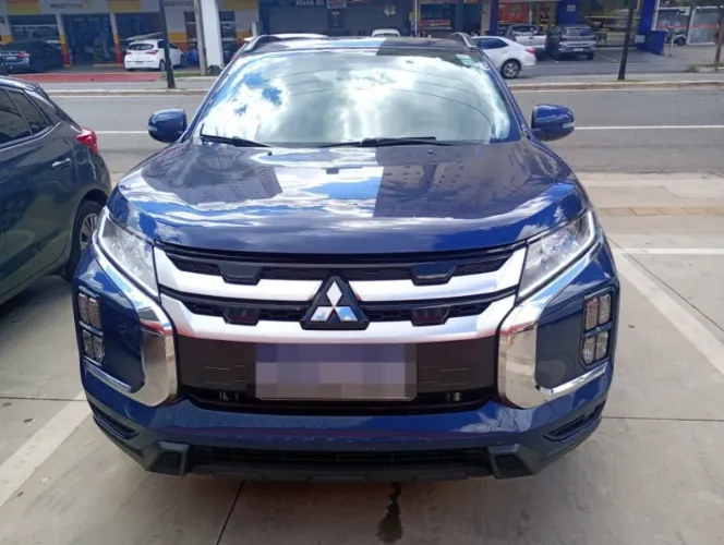 Mitsubishi Outlander SP. HPE Bl.ed 4X2 2.0 Flex AUT 2022