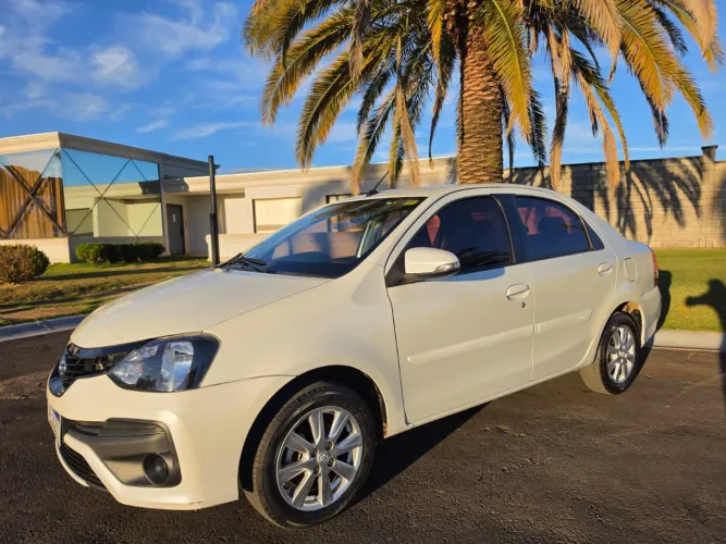 Toyota Etios X Plus Sedan 1.5 Flex 16V 4P Aut. 2019