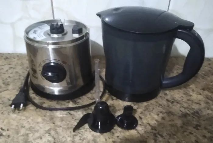MÁQUINA DE PREPARAR CHOCOLATE QUENTE ESPUMA DE LEITE E CAPUCCINO