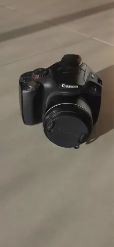 Câmera Cânon em ótimo estado