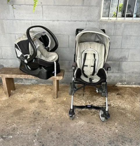 Kit Carrinho de bebê e bebêconforto CHICCO