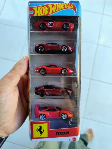 Pack 5 Hot Wheels Ferrari