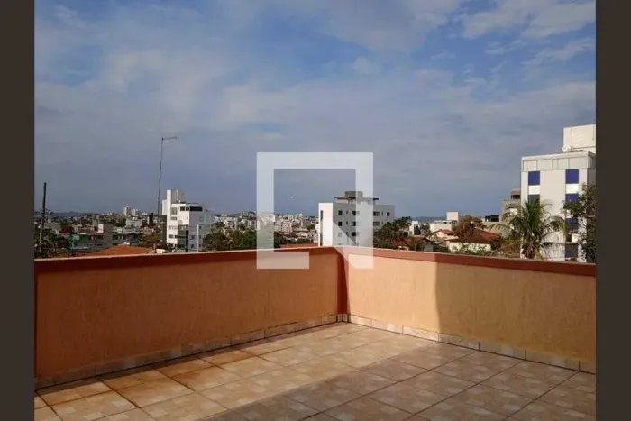 Casa à Venda - Santa Rosa, 3 Quartos, 311 m2