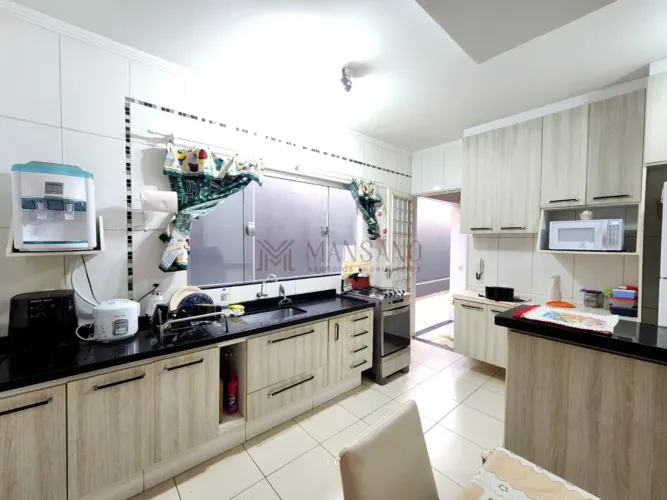 Casa para venda com 180 m² e 2 quartos em Núcleo Residencial Presidente Geisel, Bauru - SP
