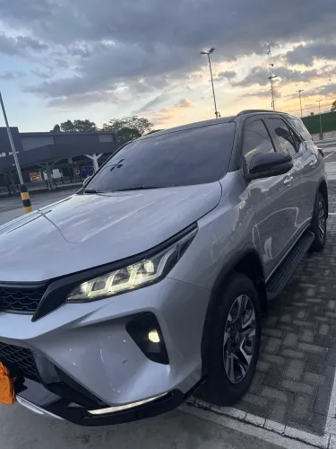 Toyota Hilux SW4 Diamond 2.8 TB 4X4 Die. Aut. 2022