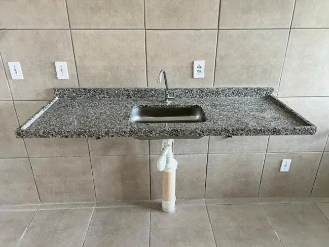 Pia de Cozinha em Granito Ocre + Torneira (Nova)