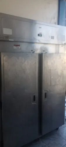 Refrigerador Freezer Vertical Inox