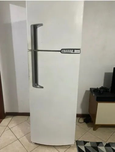 Geladeira duas portas 400litros 