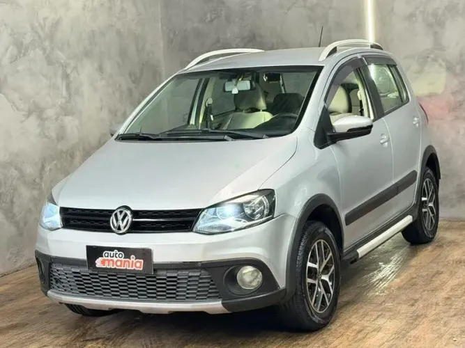 Volkswagen Crossfox 1.6 MI Total Flex 8V 5P 2013