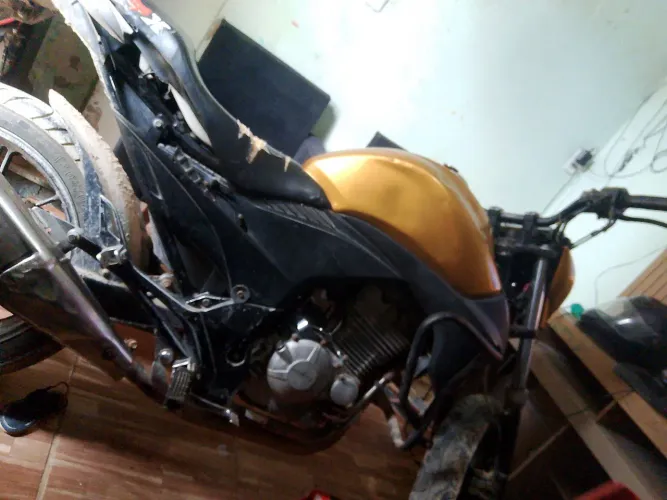 Cb 300