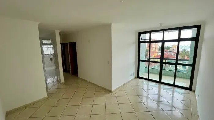 APARTAMENTO DE 2 DORMITÓRIOS NO CENTRO DE MONGAGUÁ