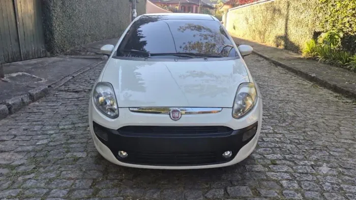 Fiat Punto Attractive 1.4 Fire Flex 8V 5P 2013