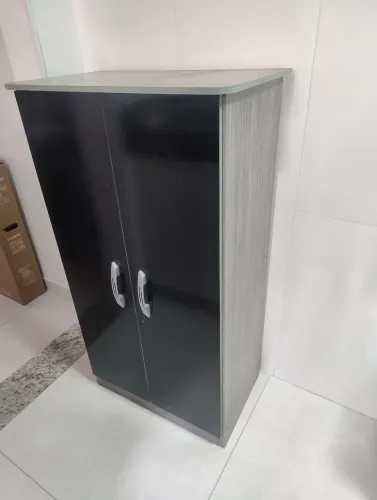 Vendo sapateira 