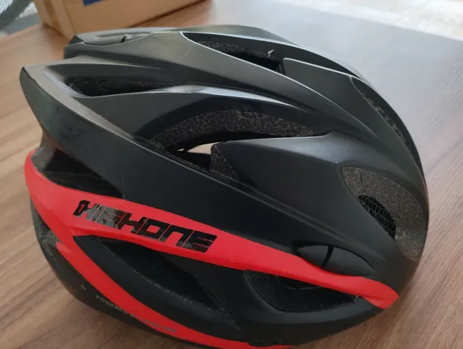 Vendo capacete ? de ciclistas por 50 reais para vir retirar ok usado 