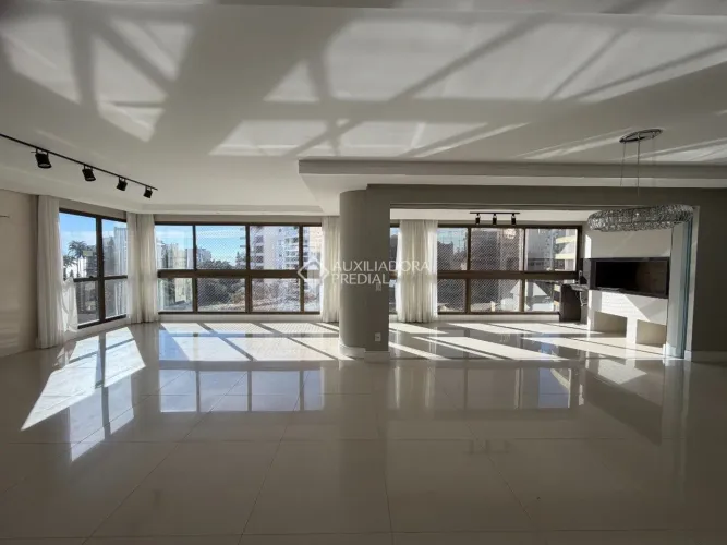 Apartamento de Alto Padrão à Venda no Centro de Florianópolis | 4 Suítes | 256,46 m² Priva