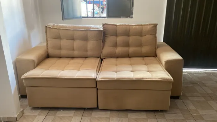 Vende-se sofá retrátil super novo, limpo e higienizado