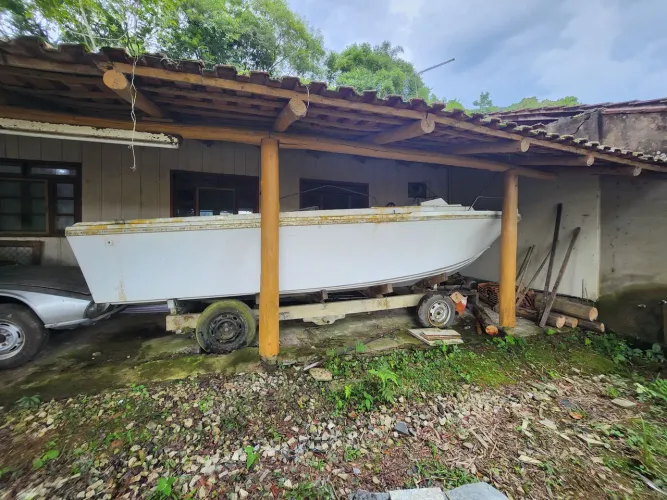 Vendo lancha antiga 