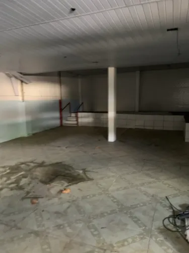 ALUGO LOJA Com GALPÃO